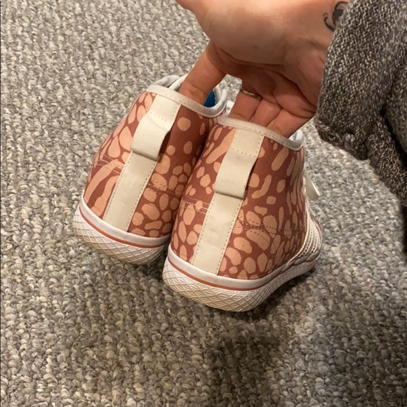 Retro Adidas Women’s Sneakers - Picture 4 of 4